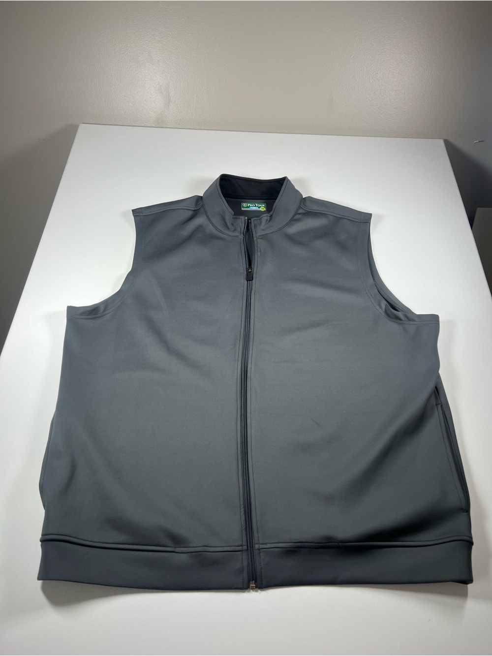 Men's Pro Tour Grey Full-Zip Performance Vest